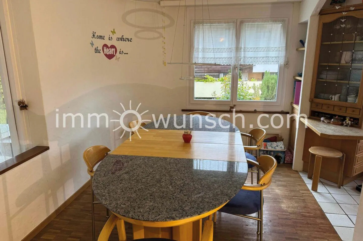 Spacious Family Home with Garden - Photo 7 of 13