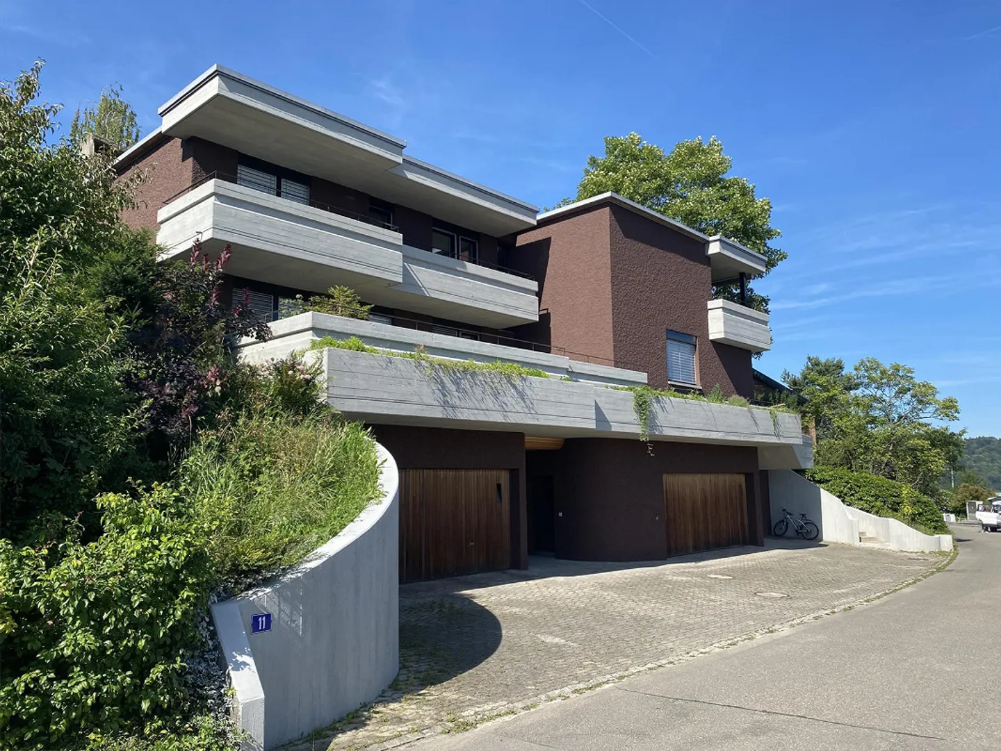 Commercial space with WC and shower - Photo 1 of 4