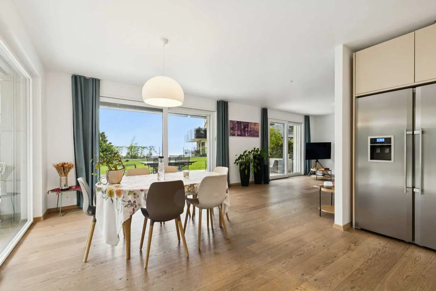 Modern 3.5-Room Garden Apartment in Corseaux - Photo 1 of 13