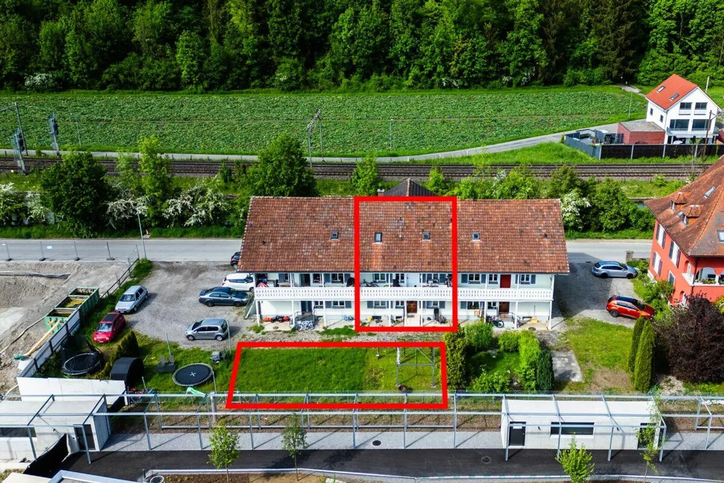 Sezione di casa accogliente in una posizione tranquilla e soleggiata - Foto 1 di 20
