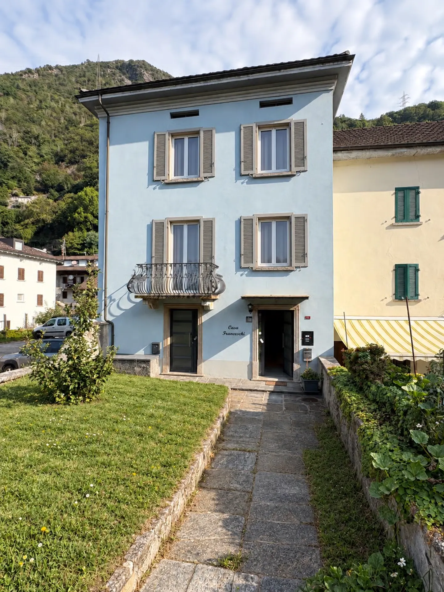 MAISON AVEC APPARTEMENT PRINCIPAL ET UNITÉ D'HABITATION SÉPARÉE À SAN VITTORE GR - Photo 1 sur 35