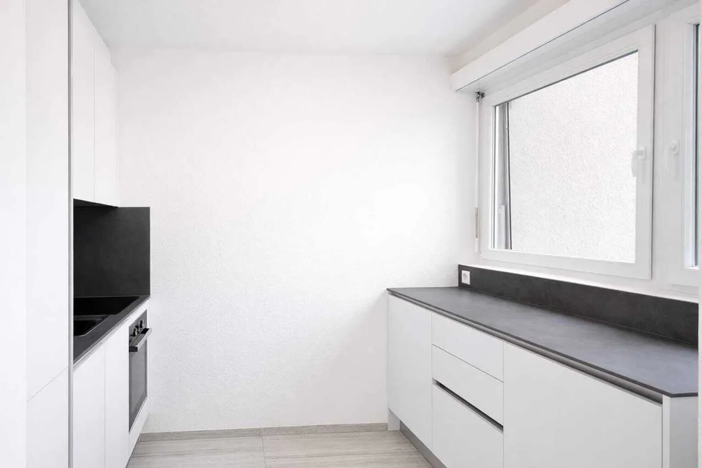 Appartamento 2.5 locali, appena ristrutturato, centrale a Losone - Foto 1 di 13