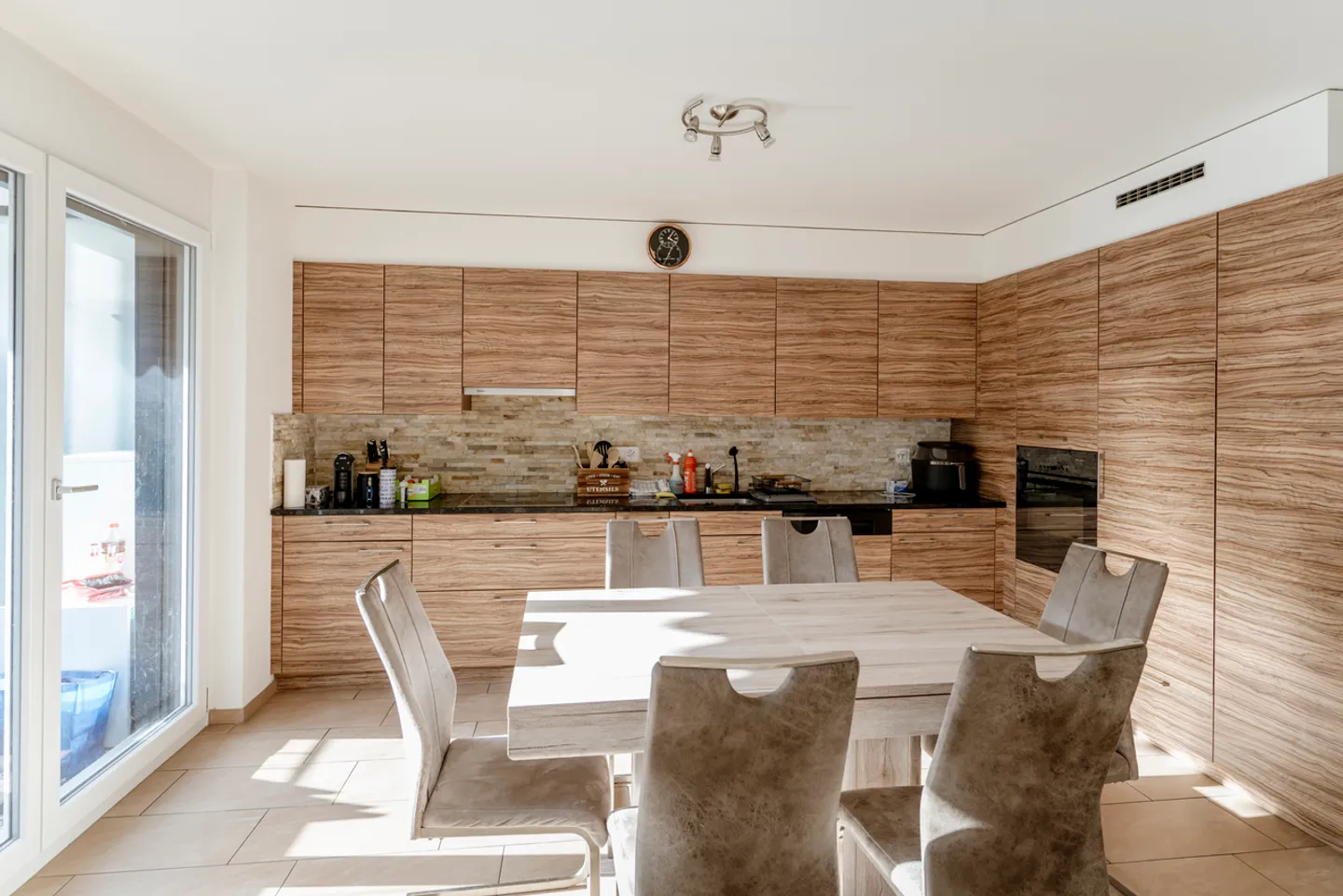 4,5-Zimmer-Wohnung mit Balkon - Foto 4 von 14