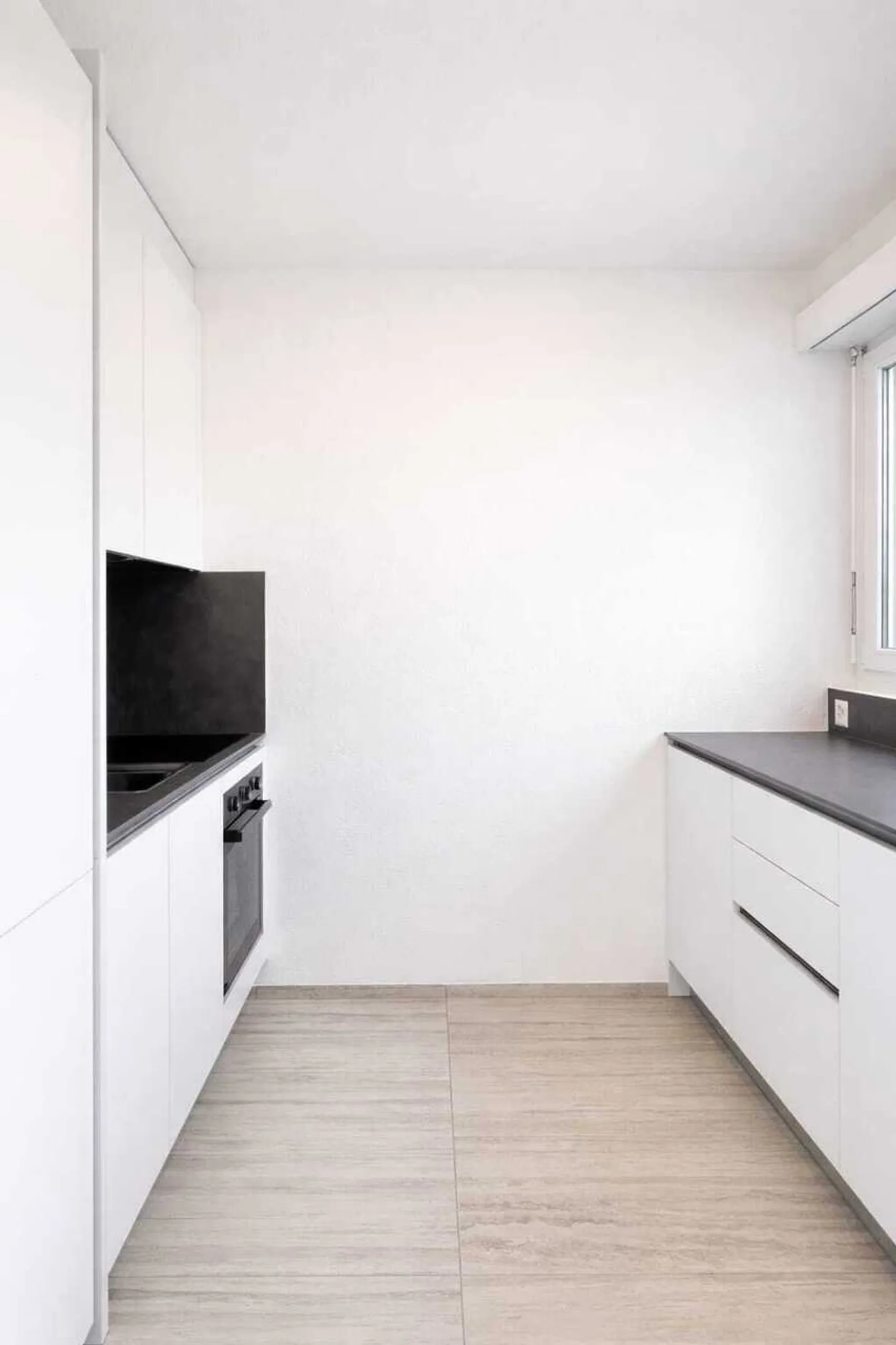 Appartamento 2.5 locali, appena ristrutturato, centrale a Losone - Foto 3 di 13