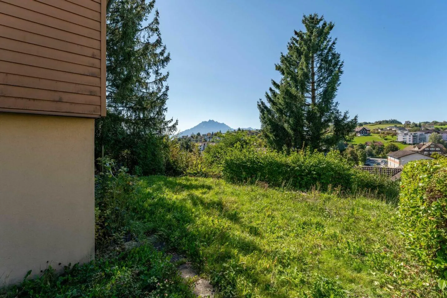 Casa bifamiliare in una posizione molto centrale e soleggiata con vista - Foto 7 di 9