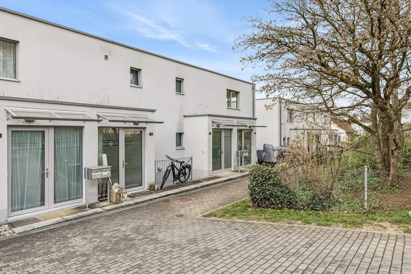 SPRING PROMOTION - 1 month rent-free + Rent without deposit - Photo 1 of 11