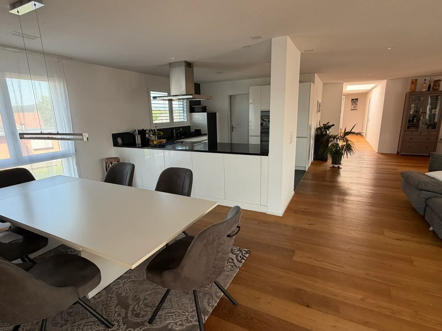 Appartement Attique Spacieux avec Terrasses - Photo 3 sur 10