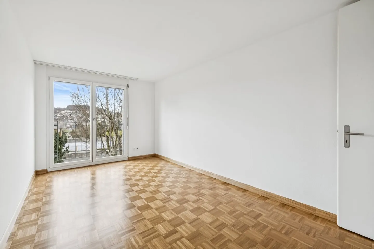 SPRING PROMOTION - 1 month rent-free + Rent without deposit - Photo 5 of 11