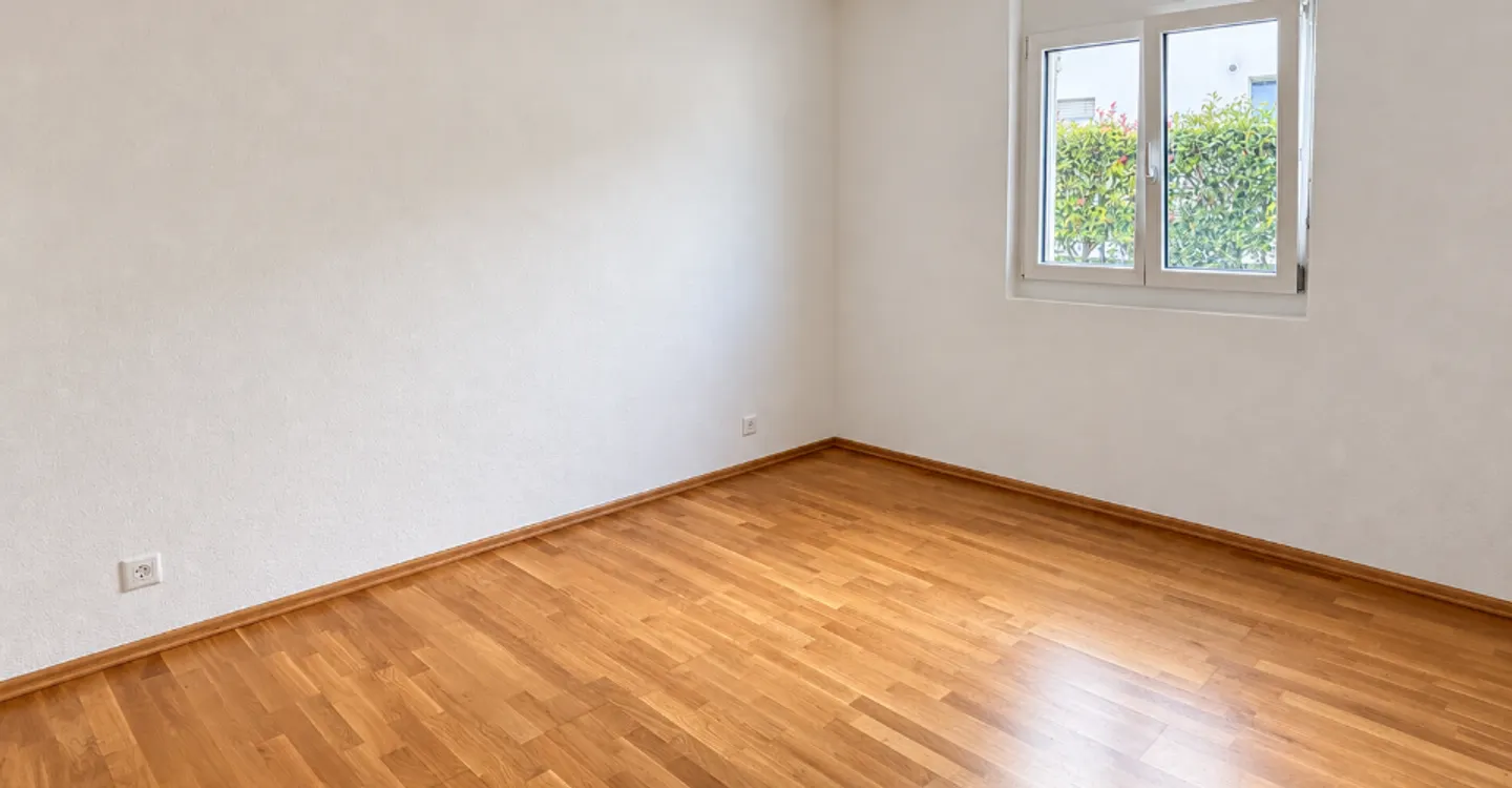 Charming Apartment with Garden - Photo 4 of 9