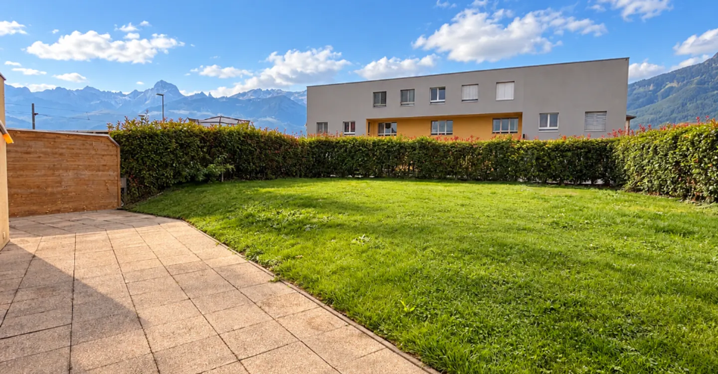 Charming Apartment with Garden - Photo 9 of 9