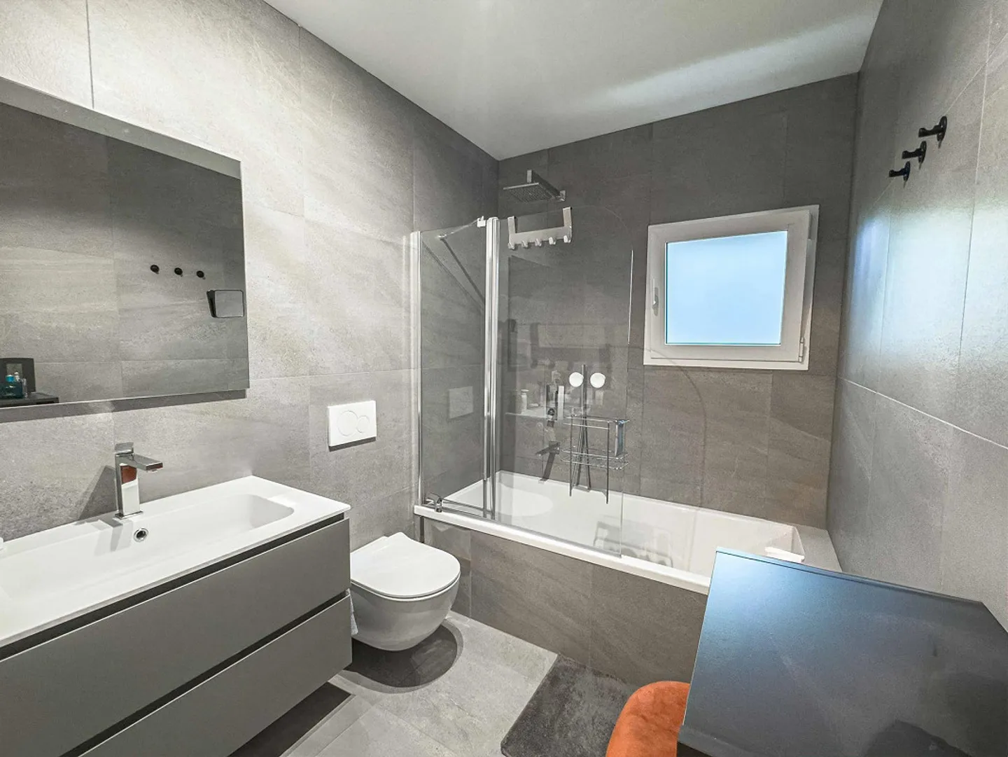 Exklusive 4,5 Zimmer im Grünen in Genestrerio - Foto 9 von 14