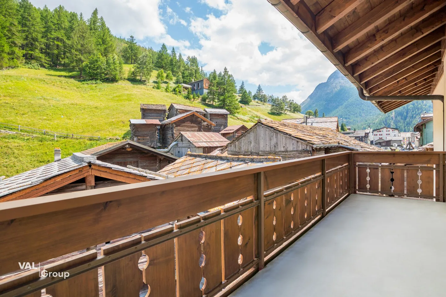 4.5-room penthouse apartment with secondary residence status in a central location in Saas-Grund - Photo 9 of 16