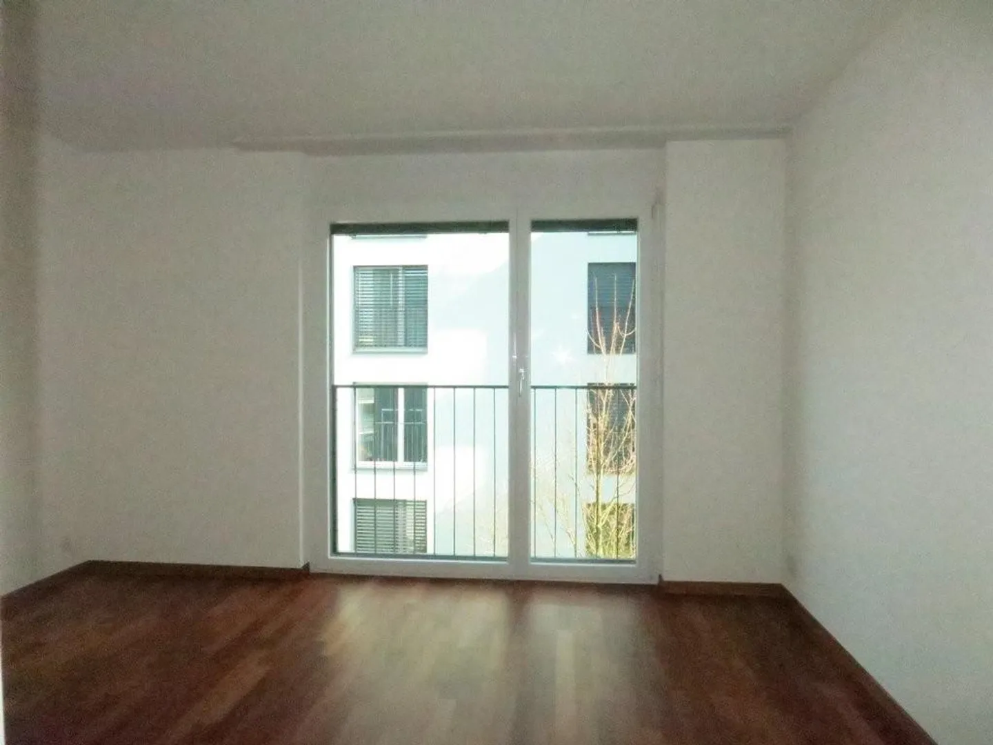 Modern 3.5-room apartment for rent in Nänikon - Photo 3 of 6