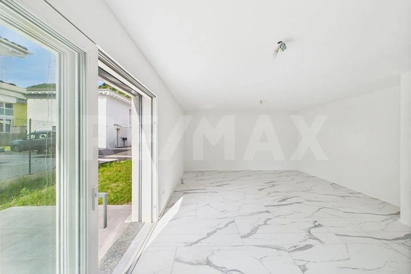 Neubau -  3½ Zimmerwohnung mit Garten - Foto 7 von 13