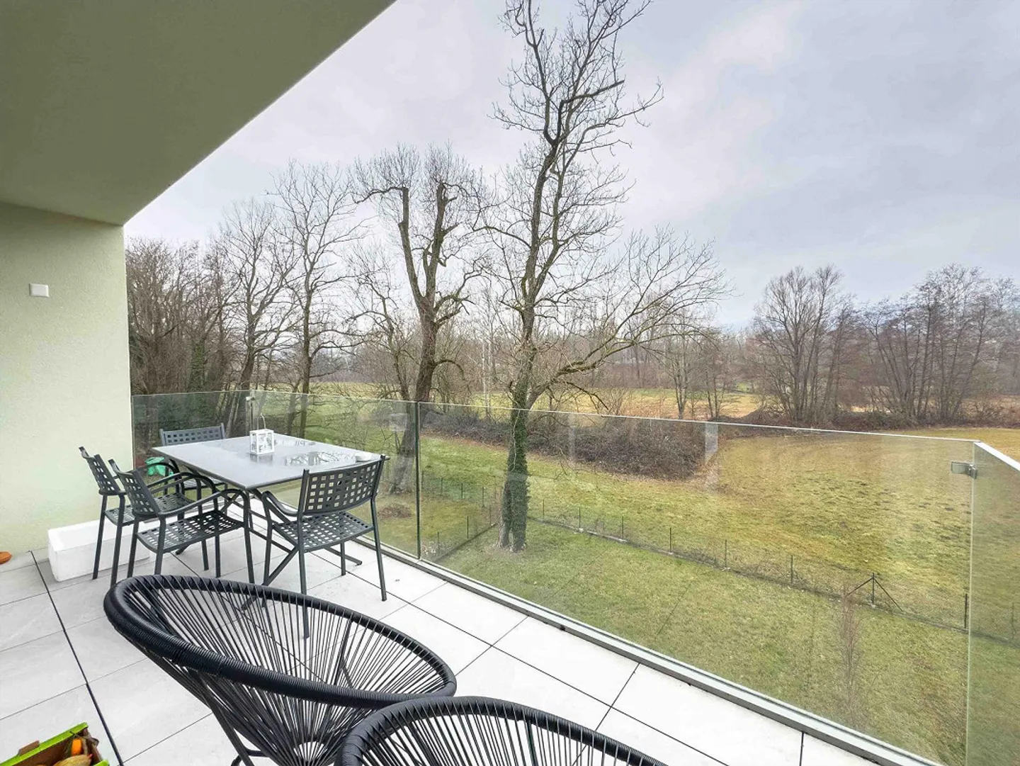 Exklusive 4,5 Zimmer im Grünen in Genestrerio - Foto 12 von 14