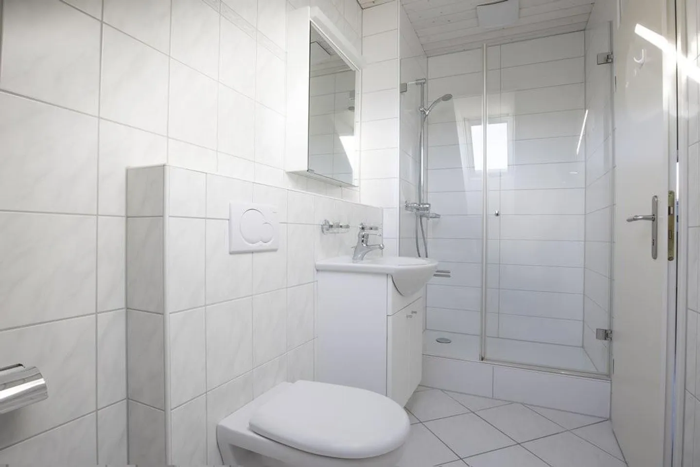 Casa unifamiliare angolare tranquilla con area giardino - Foto 9 di 12