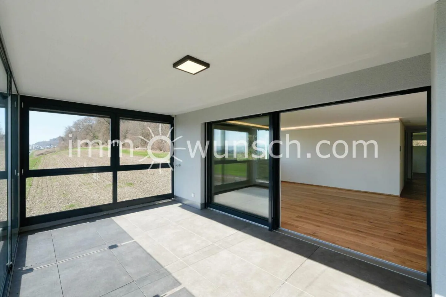 Spacious 3 ½ room condominium with a magnificent view of the Valais and Bernese Alps - Photo 3 of 11