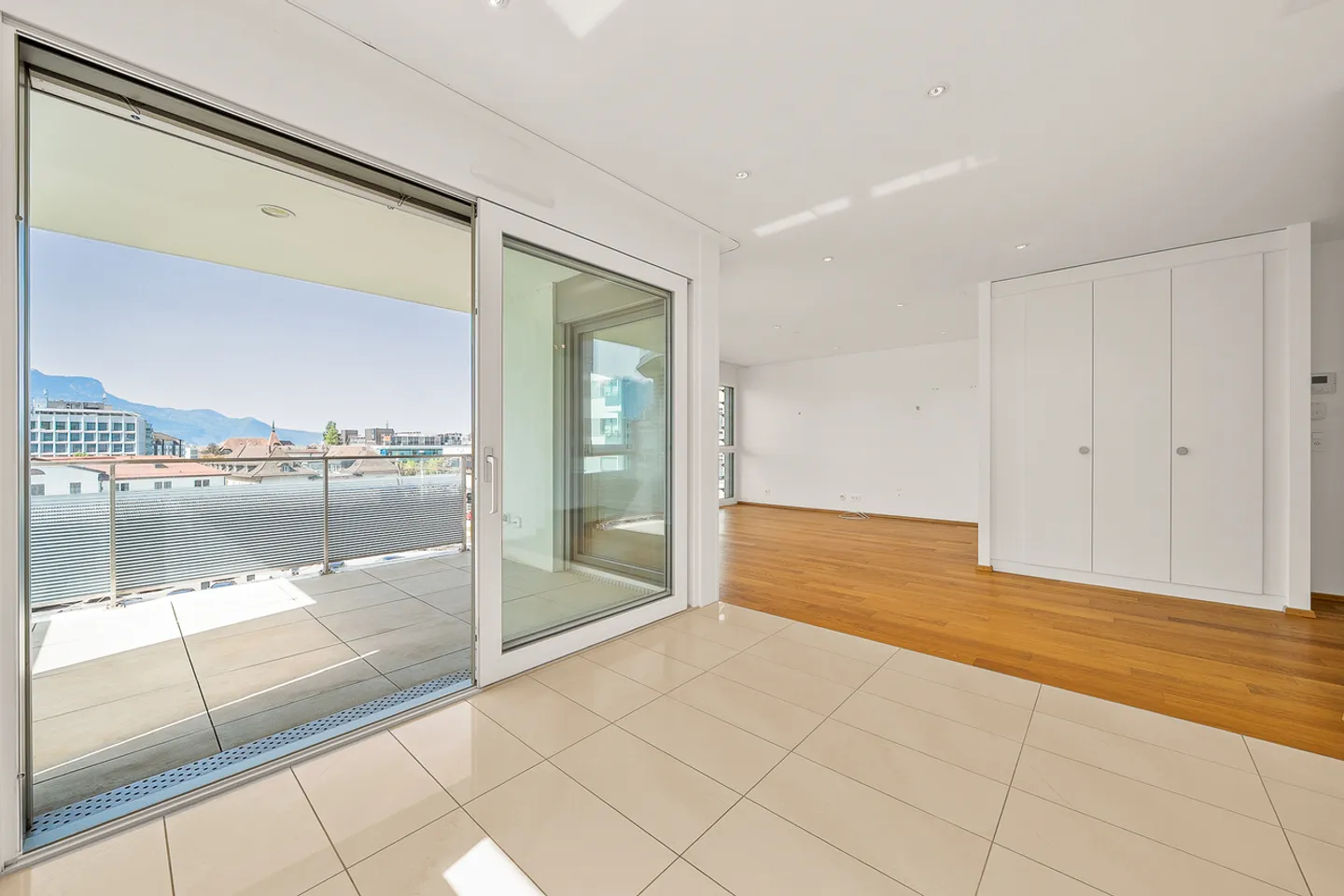 4.5 Room Apartment - Photo 1 of 10