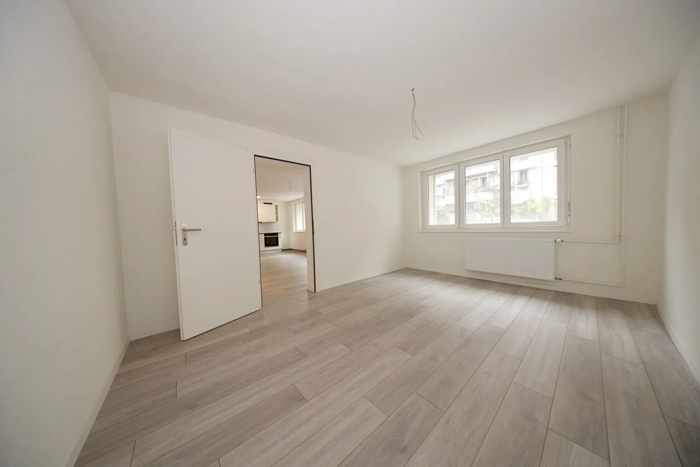 Votre maison de rêve vous attend ! Spacieux complexe de nouvelle construction pour première location - Photo 3 sur 5