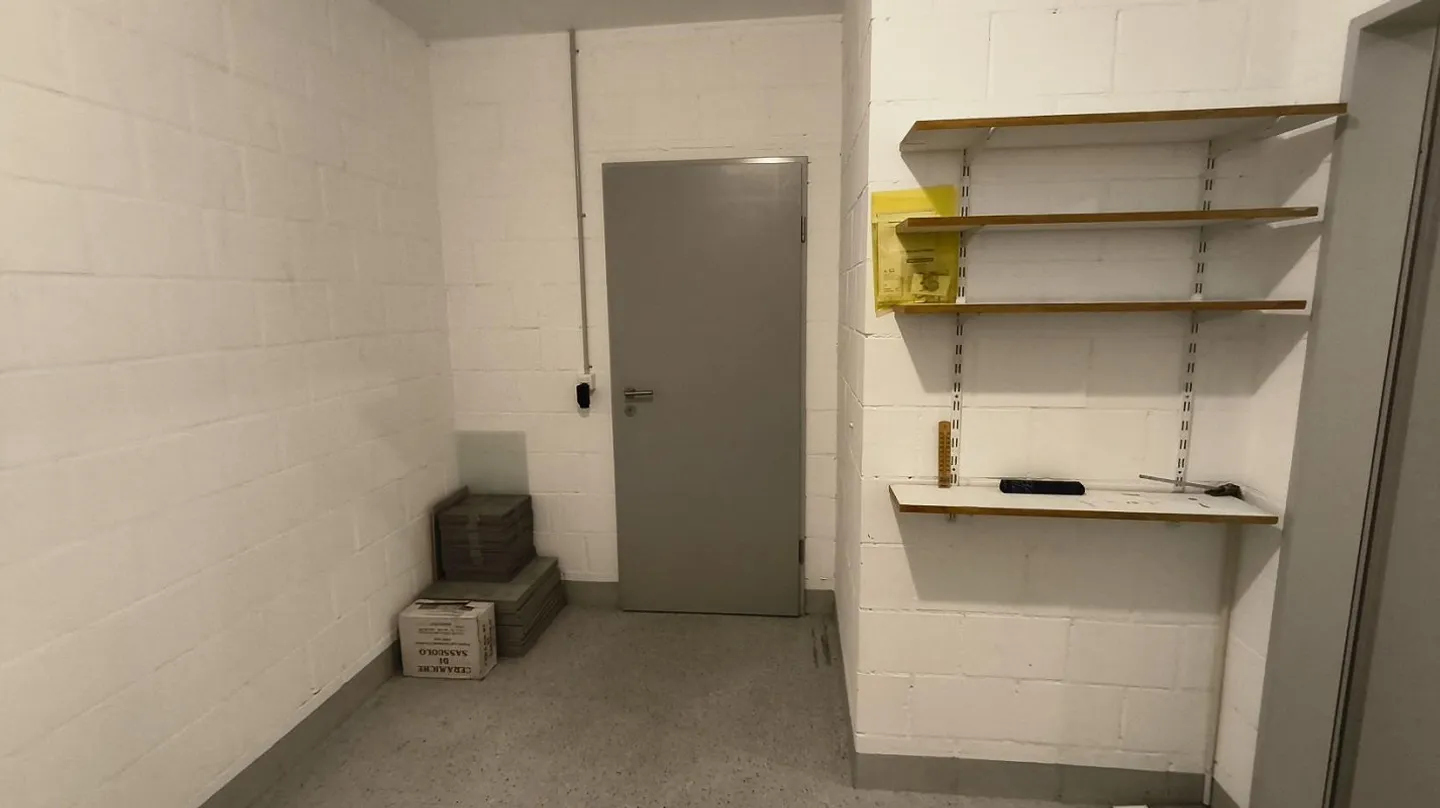 Bell'appartamento di 3,5 stanze con grande terrazza, incluso posto auto sotterraneo - Foto 26 di 28