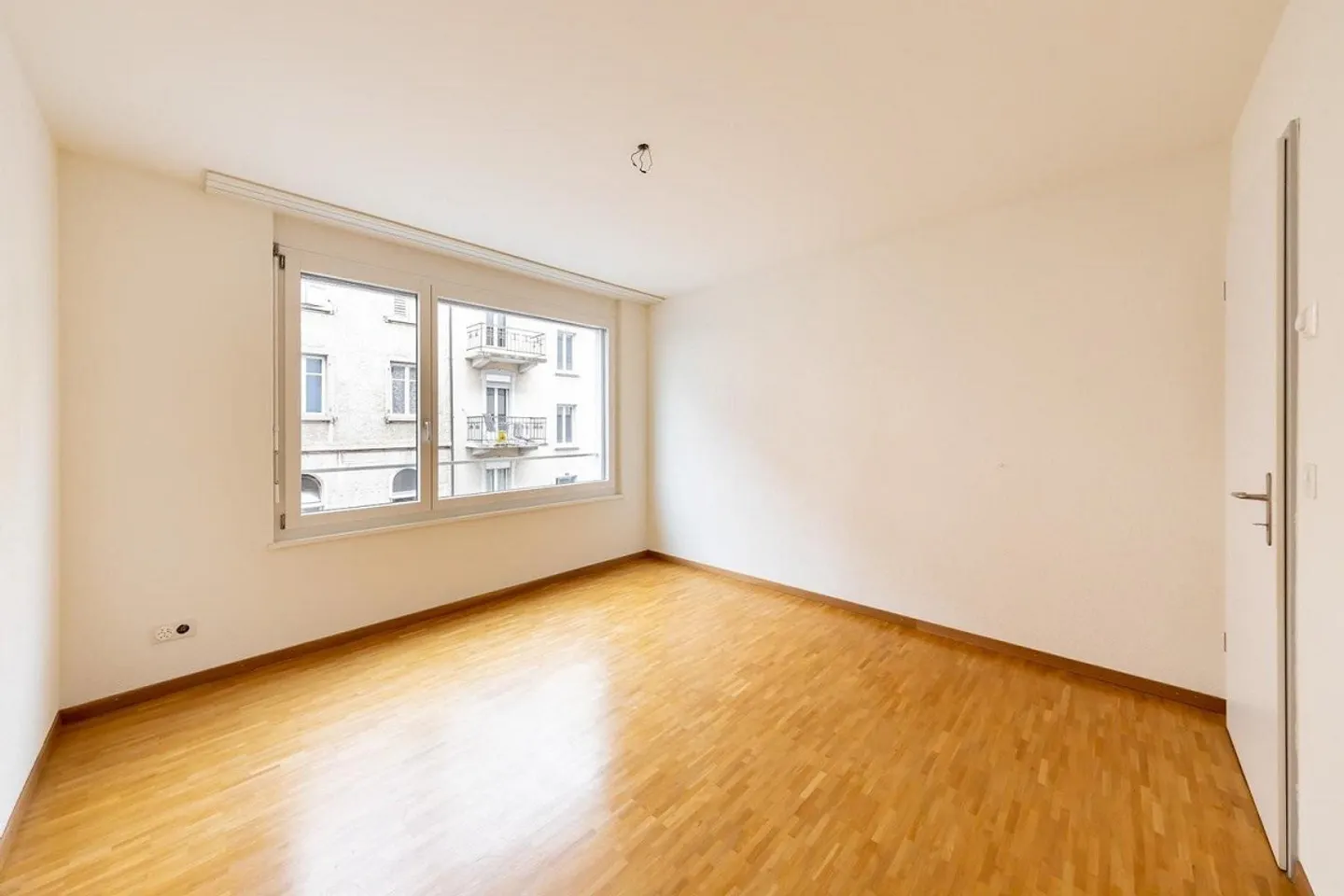 Welcome to the new home - Photo 5 of 10