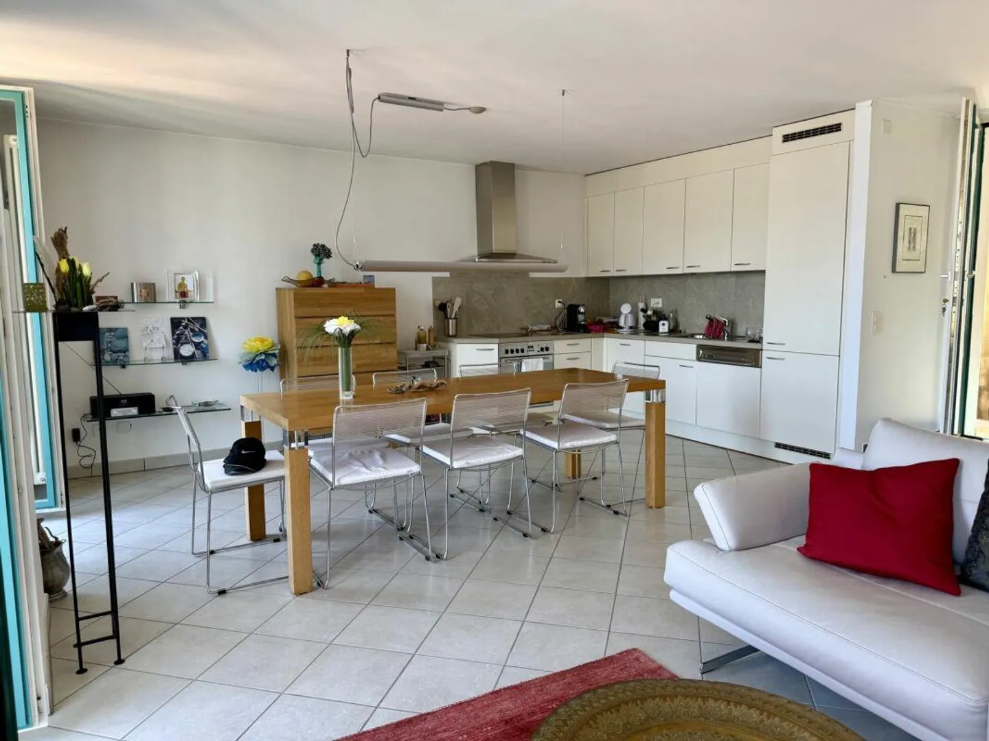 Completely renovated Ticino house with Mediterranean flair - Photo 5 of 9