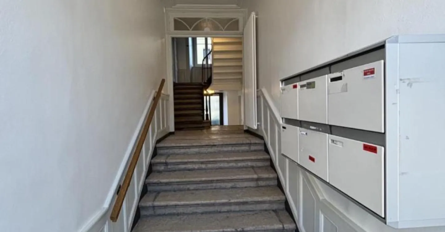 Charmantes Büro in La Chaux-de-Fonds - Foto 2 von 10