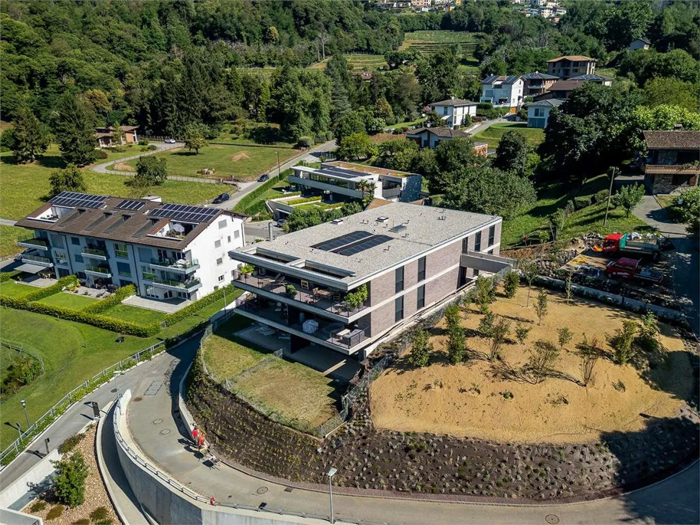 Elegant 3.5-room apartment in Bioggio - Residenza Mirabella - Photo 1 of 13