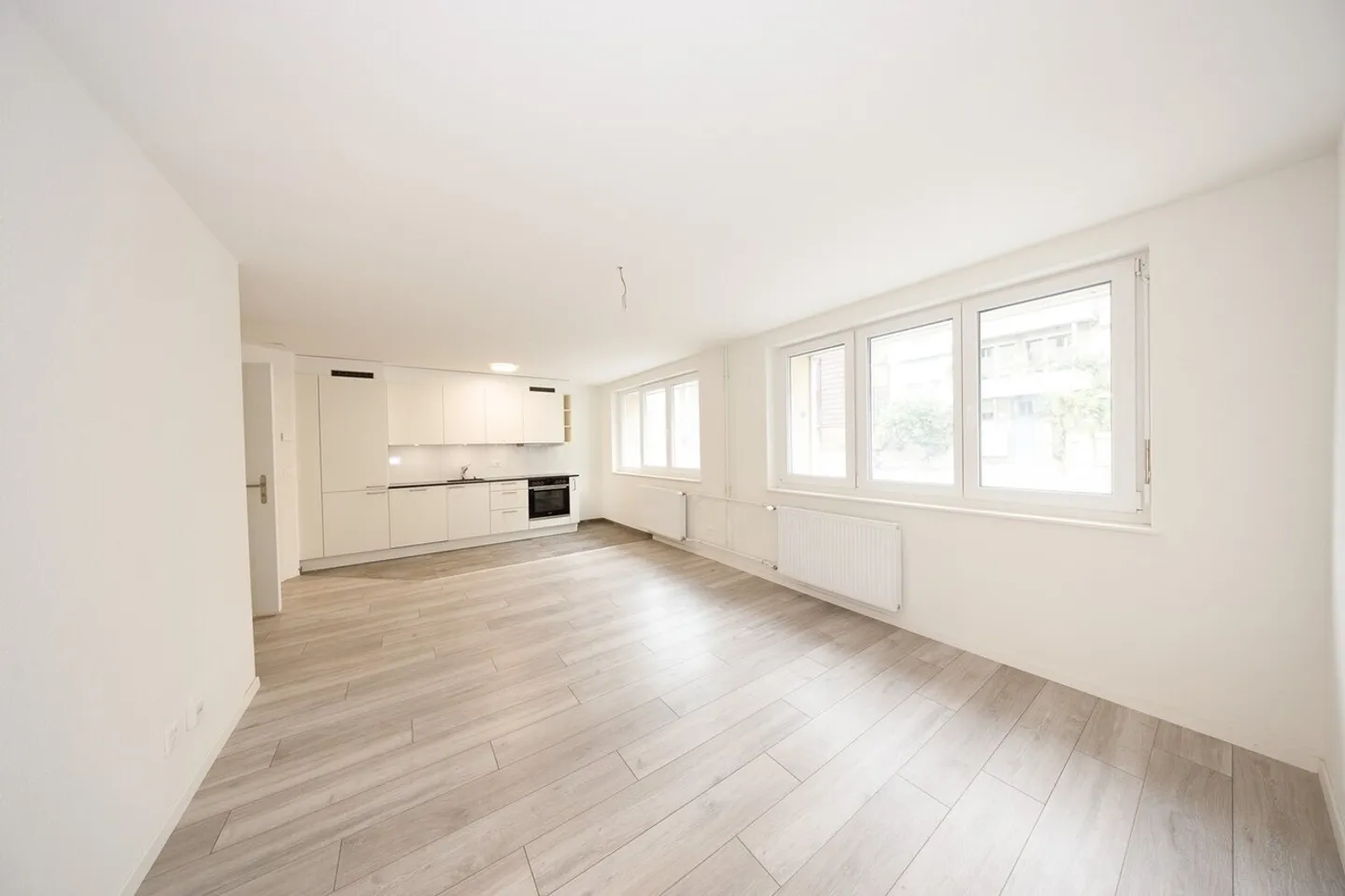 Votre maison de rêve vous attend ! Spacieux complexe de nouvelle construction pour première location - Photo 5 sur 5