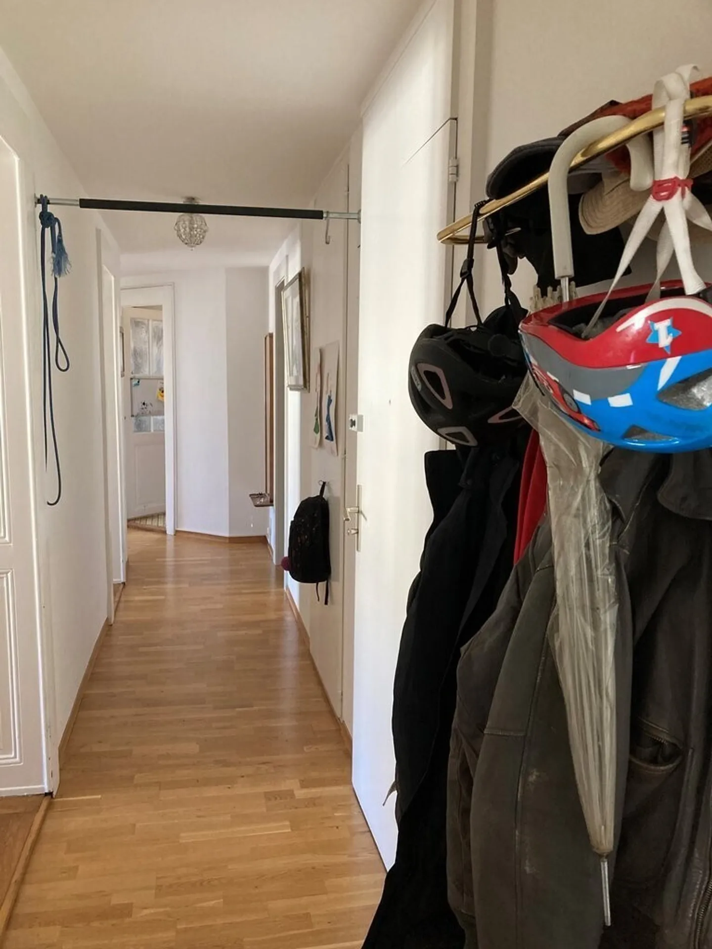 Beautiful 4-room apartment located Sous Gare - Photo 2 of 12