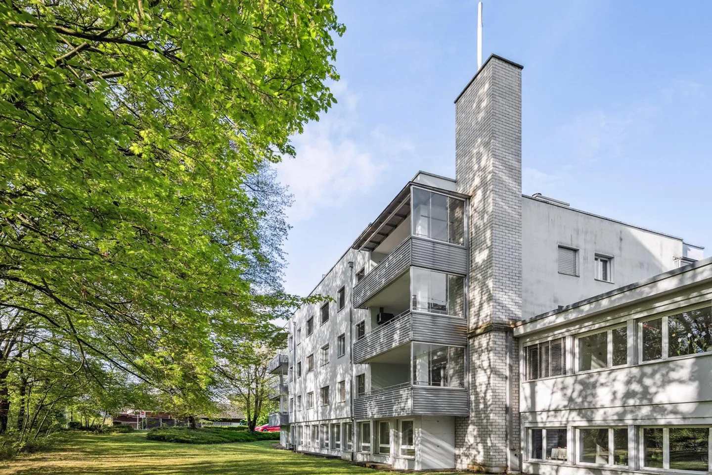 Ampie aree ufficio o studio a Oberwil - Foto 1 di 5