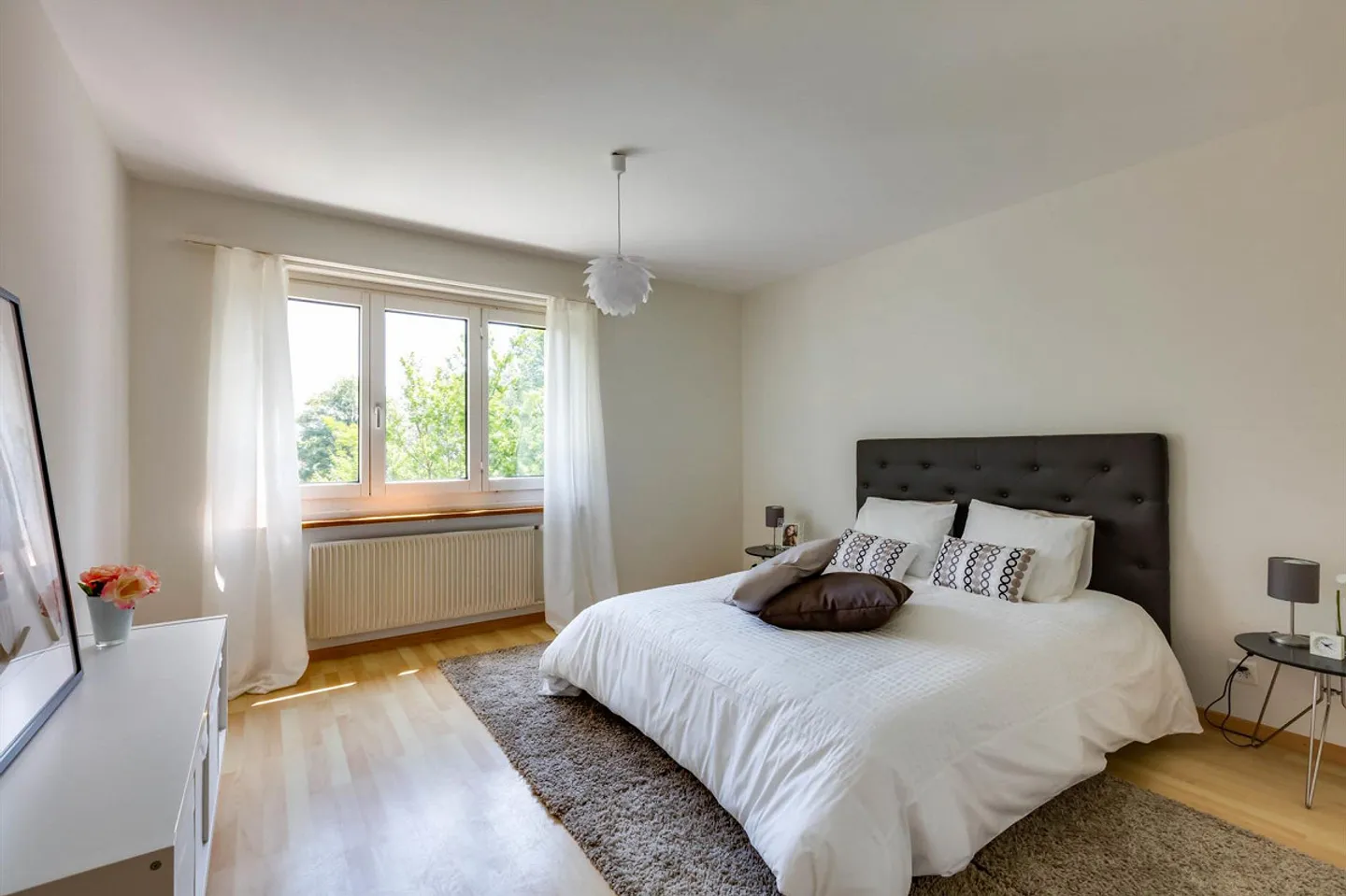 Modernized apartment with ideal transport connections - Photo 5 of 9