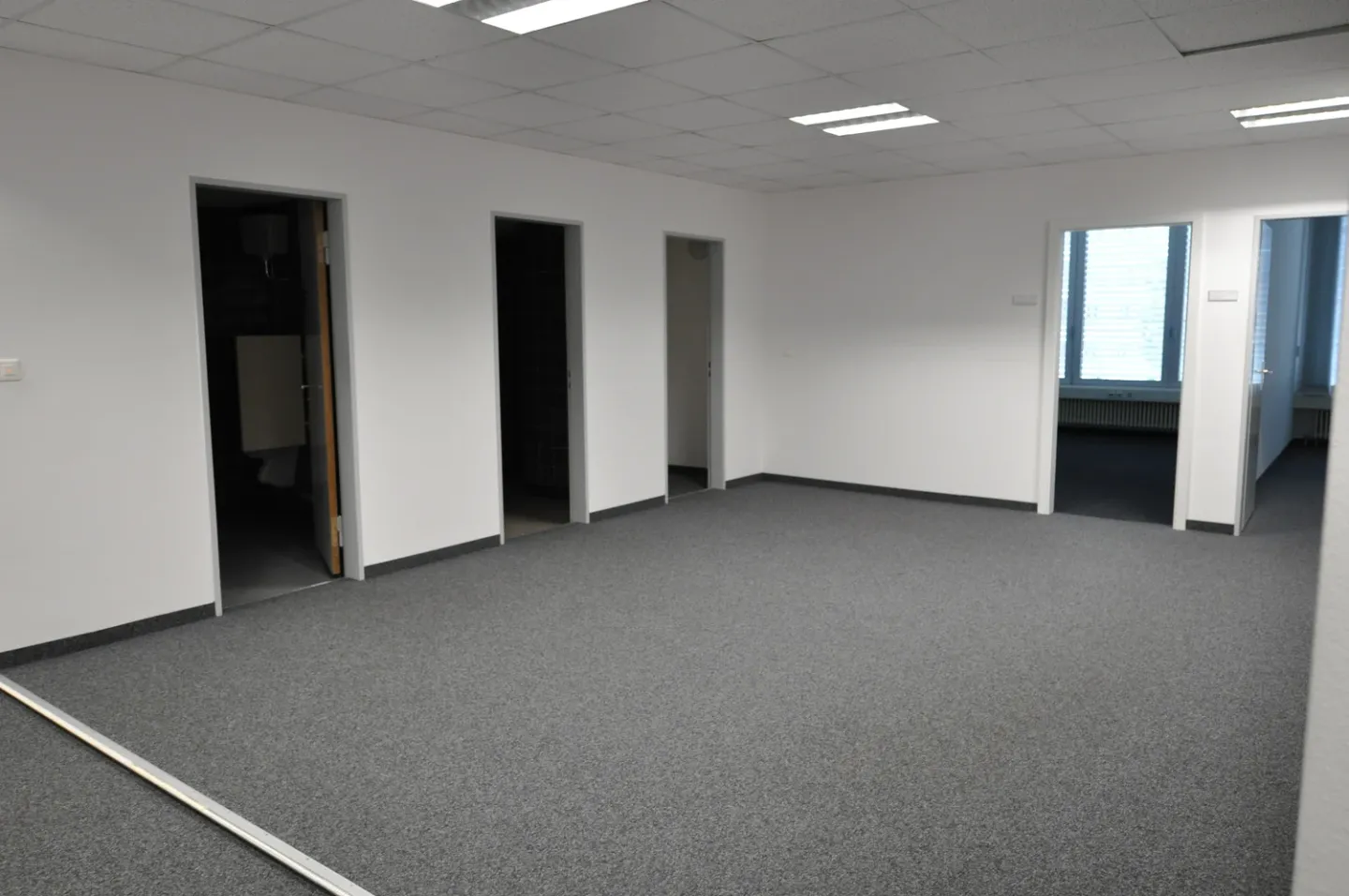 Large office space/commercial for rent - Photo 5 of 9