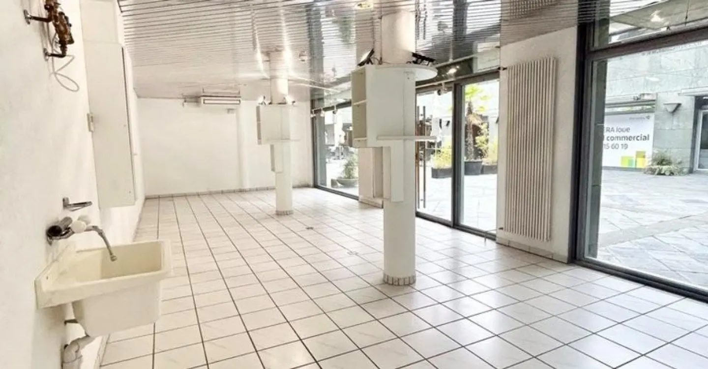 Espace Commercial au Centre de Sierre - Photo 3 sur 4
