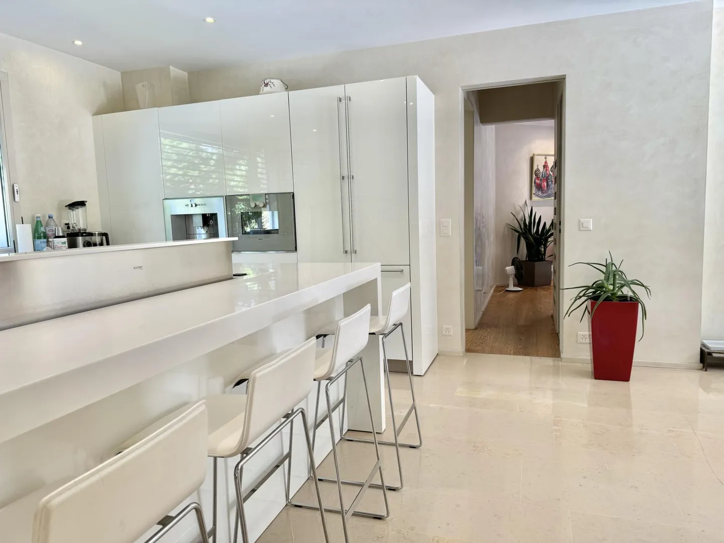 Sublime casa contemporanea situata in una zona tranquilla e protetta da sguardi indiscreti. - Foto 4 di 8
