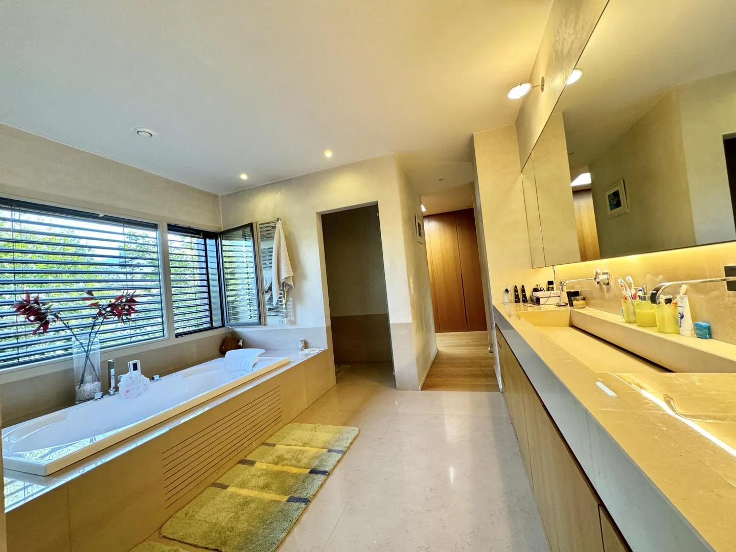 Sublime casa contemporanea situata in una zona tranquilla e protetta da sguardi indiscreti. - Foto 5 di 8