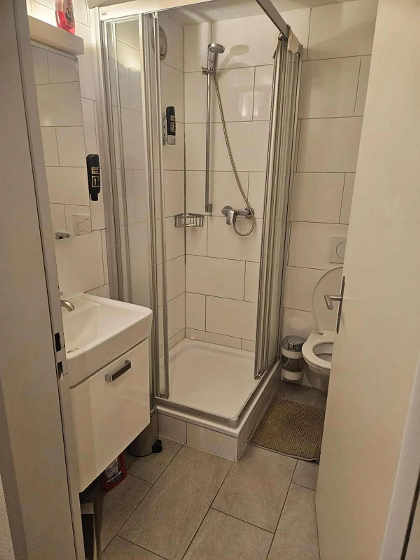 Appartement 1,5 pièces dans l'ancien 'Hôtel 210' sur Langstrasse, Zurich - Photo 2 sur 5