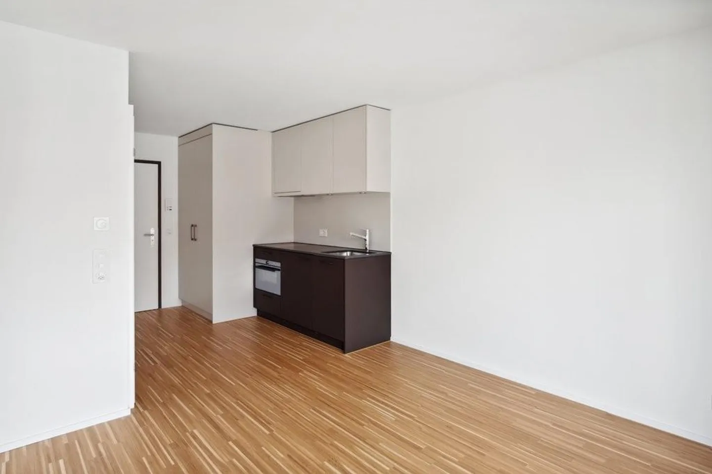 Helles Studio nahe Manesseplatz - Foto 3 von 8