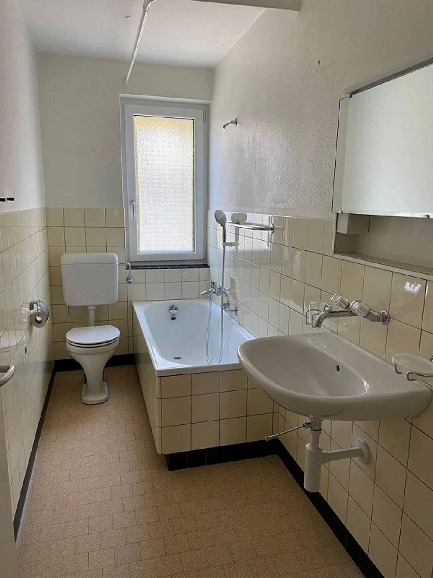 central city apartment - Photo 6 of 7