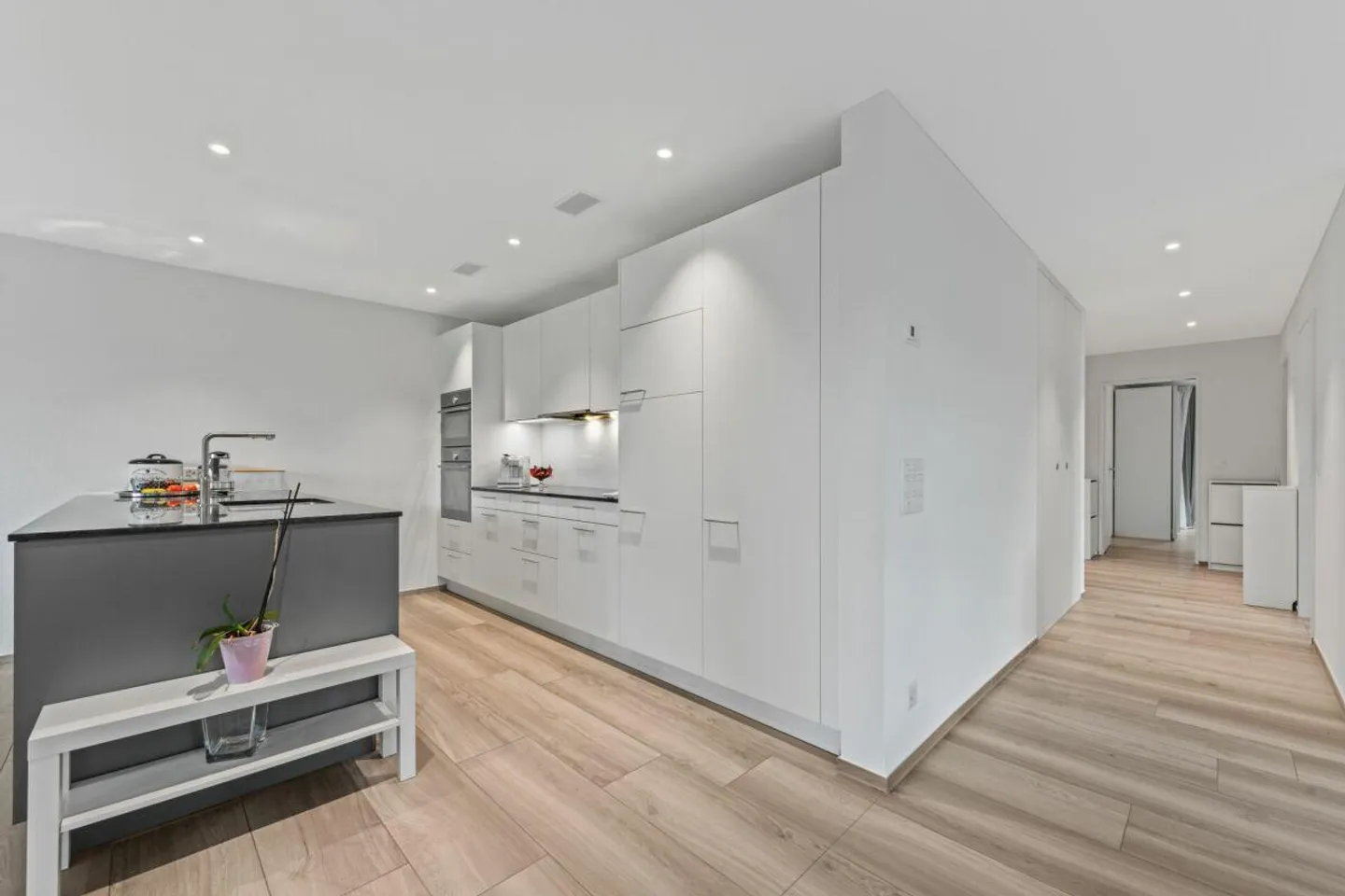 Exklusive Gartenwohnung mit Terrasse und idyllischem Garten in zentraler Lage - Foto 4 von 30