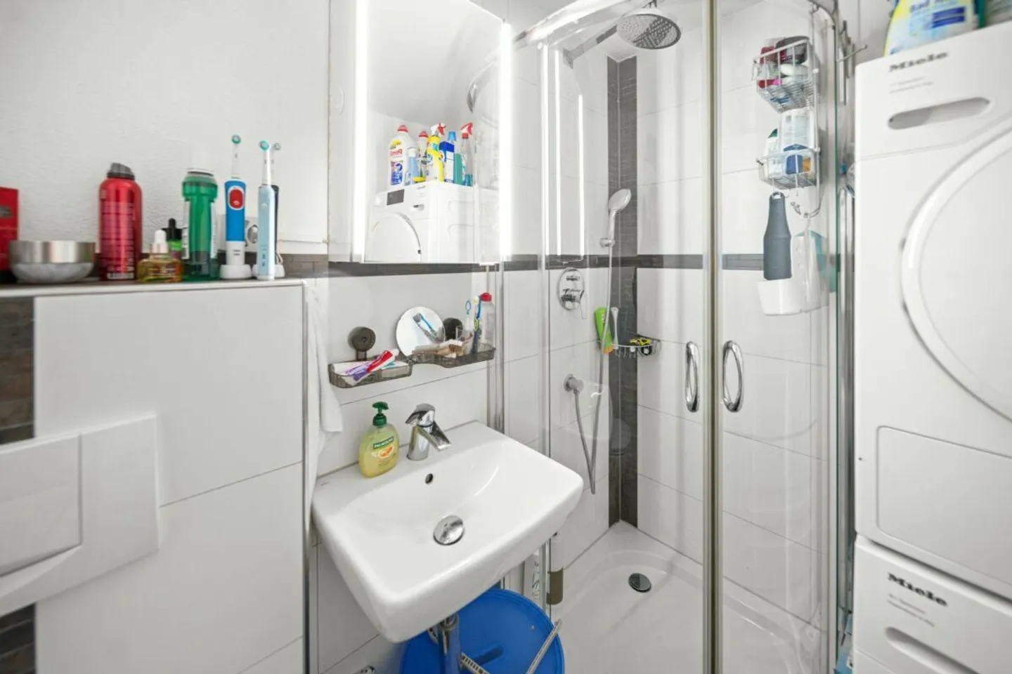 High-quality house section - idyllic and quiet location - Photo 9 of 22