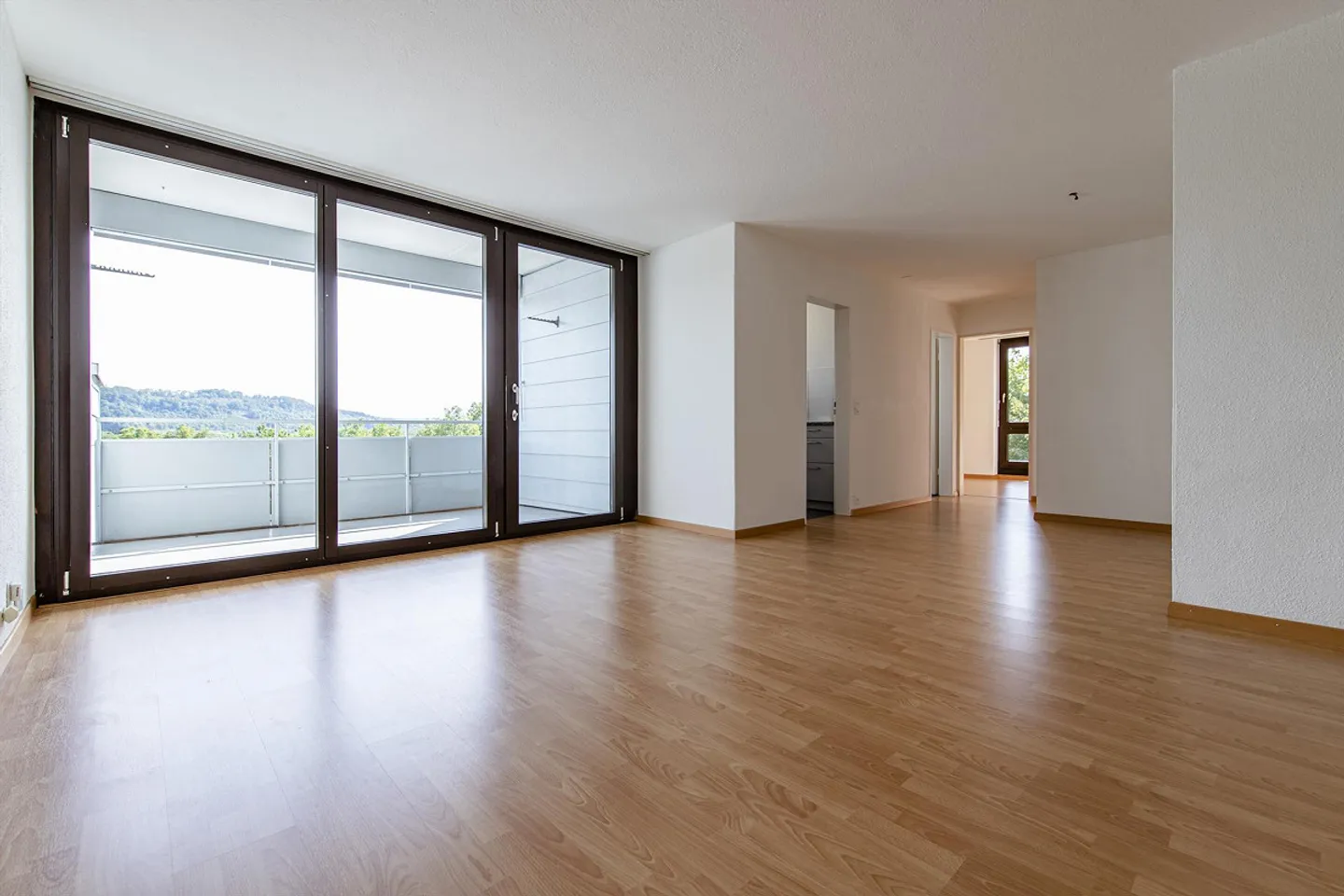 Geräumige Wohnung mit Aareblick - Foto 1 von 6