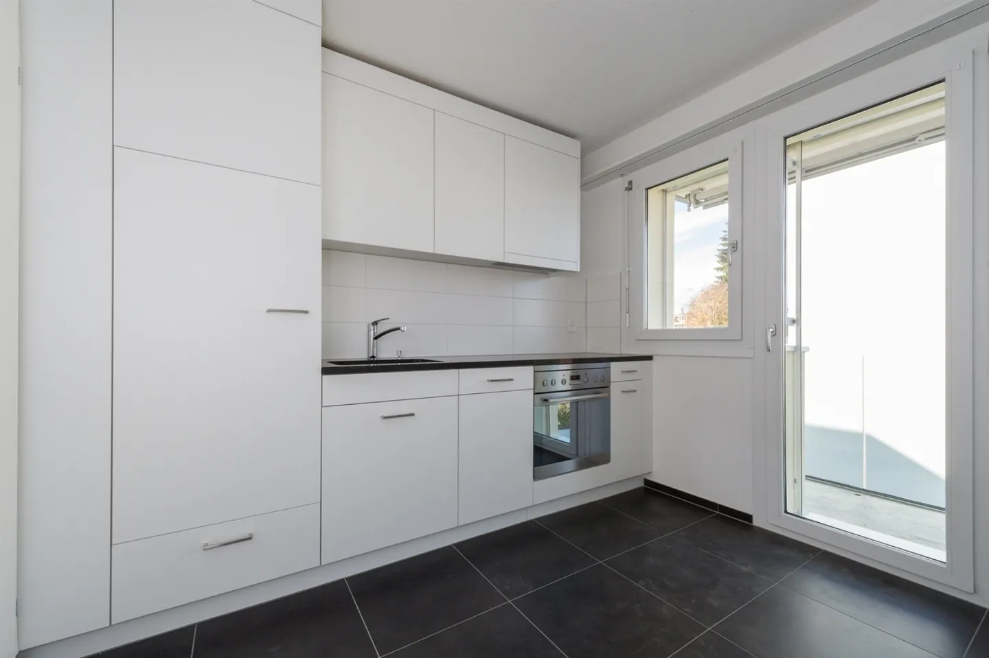 Modern Apartment in Quiet Location - Photo 4 of 5