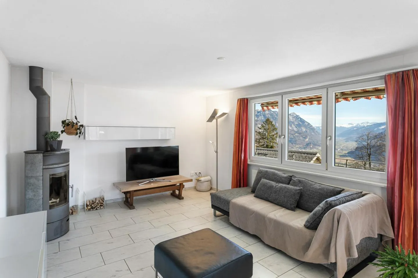 Dream home with breathtaking view - Photo 6 of 12