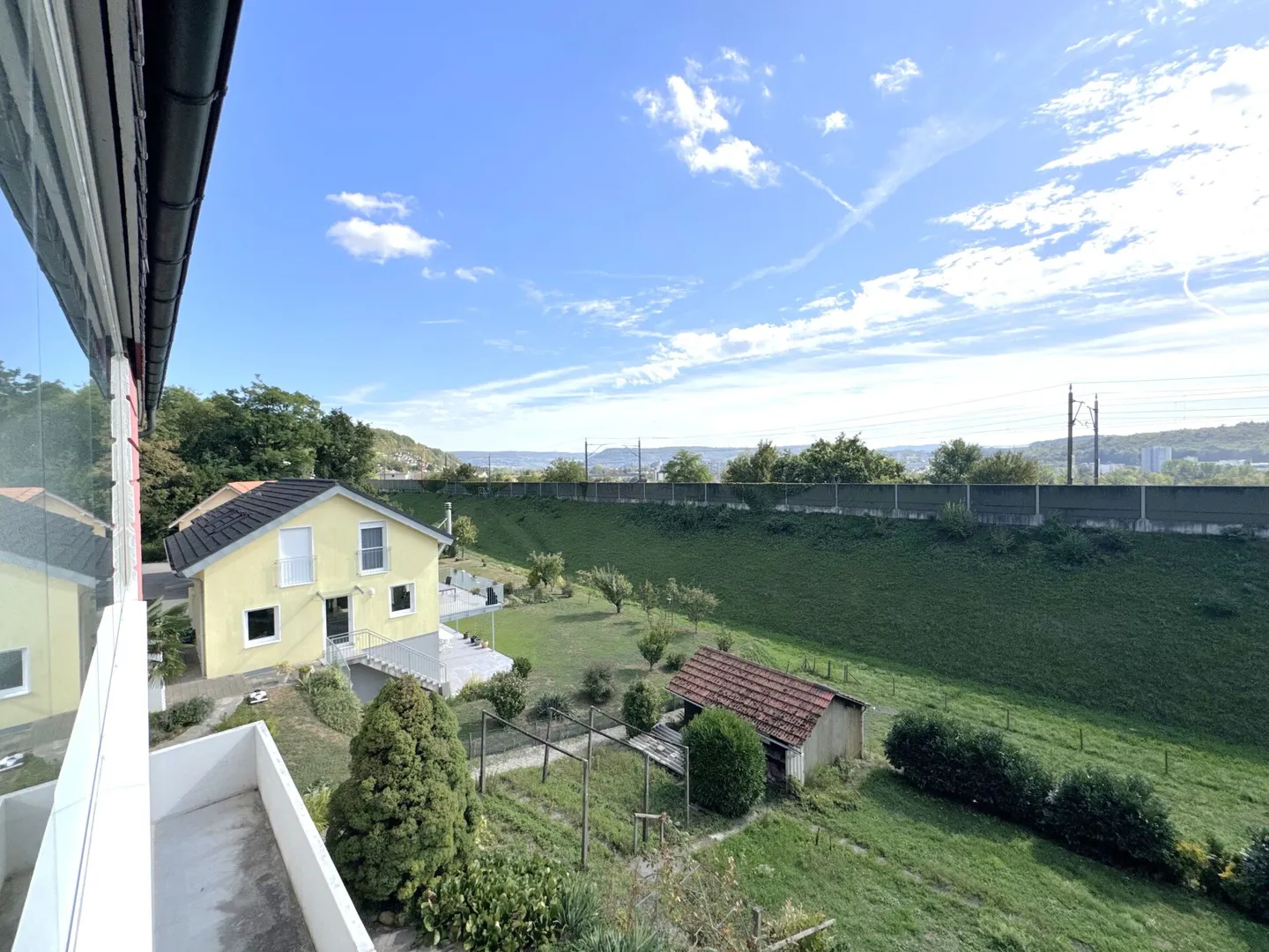 Living on the South Slope in Umiken - with a view to Habsburg - Photo 3 of 7