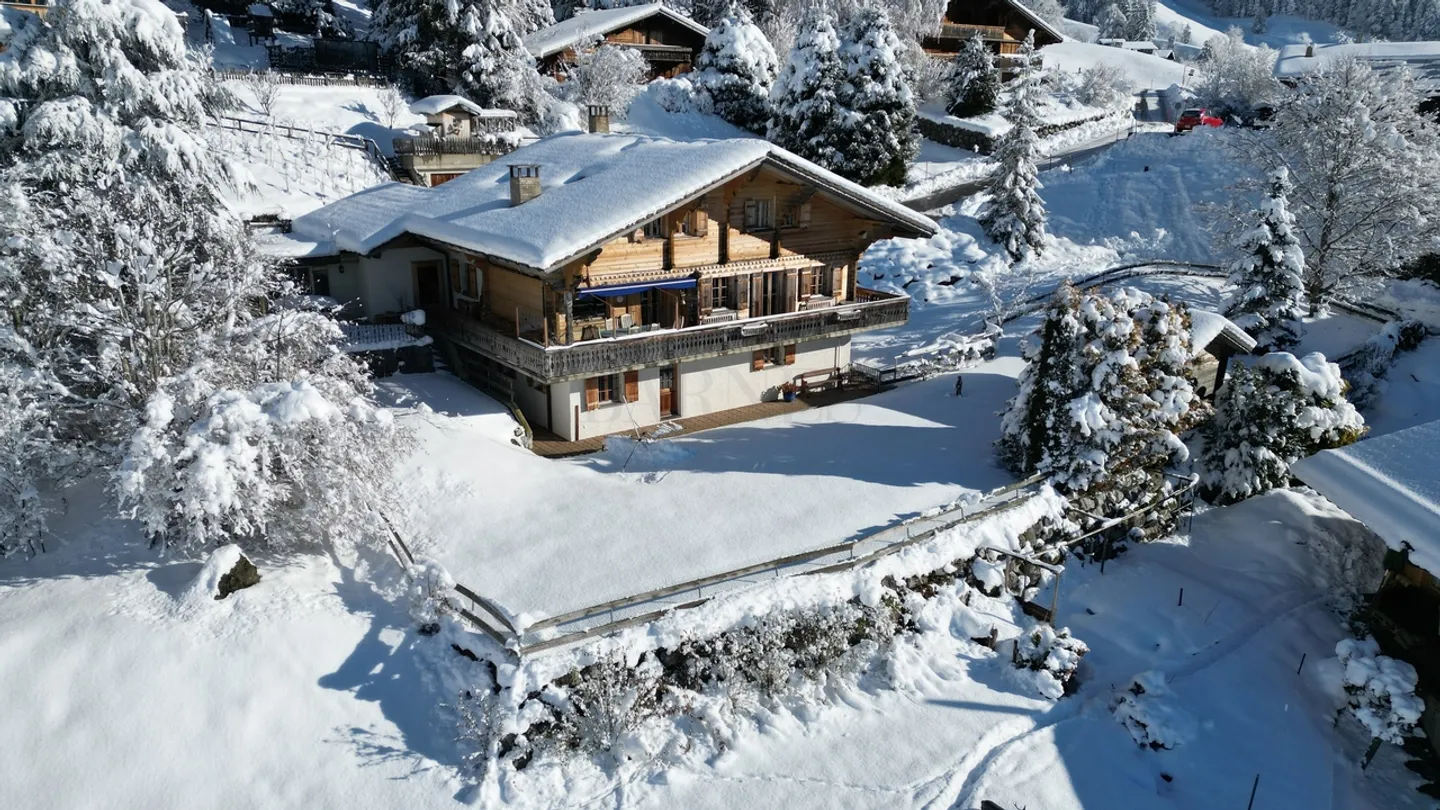 Bellissimo chalet con vista mozzafiato - Foto 1 di 18