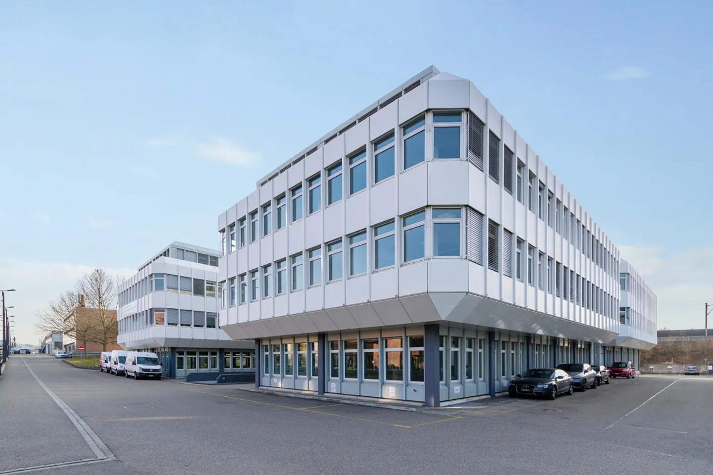 Espace de bureau agrandi avec une flexibilité maximale et une infrastructure attrayante... - Photo 12 sur 13