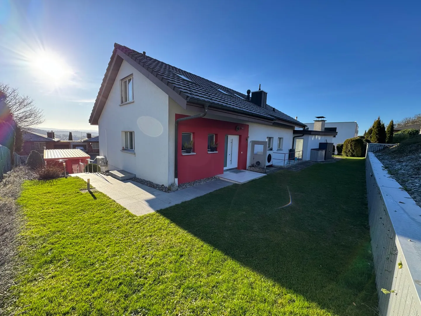 Maison individuelle exclusive en situation de colline avec vue sur les Alpes - Photo 4 sur 25