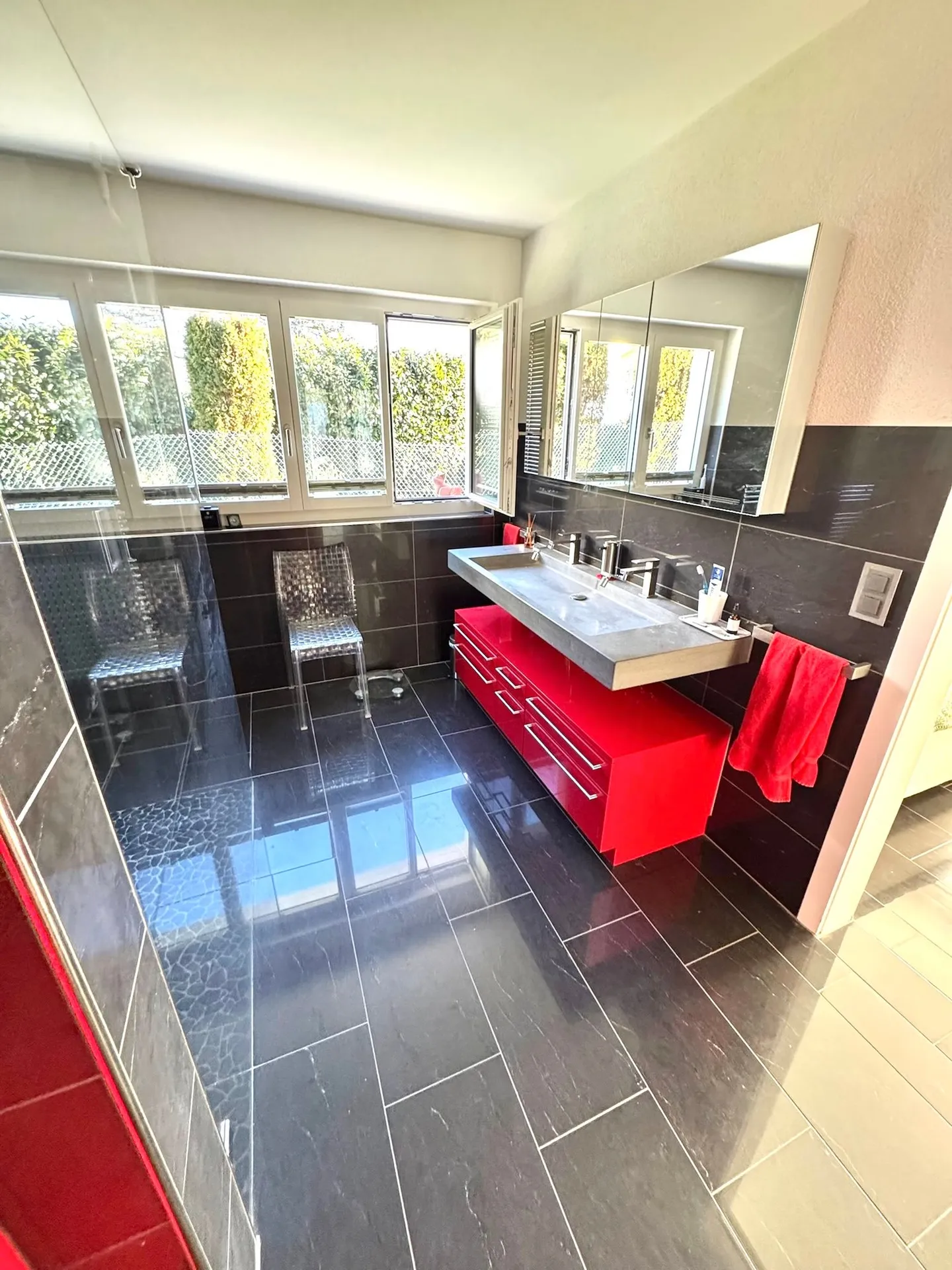 Maison individuelle exclusive en situation de colline avec vue sur les Alpes - Photo 8 sur 25