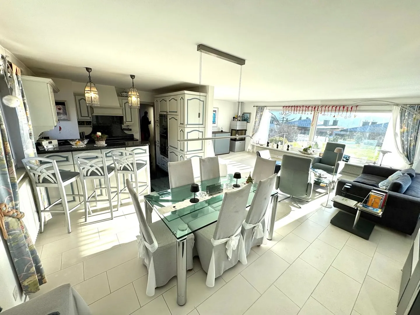 Maison individuelle exclusive en situation de colline avec vue sur les Alpes - Photo 10 sur 25